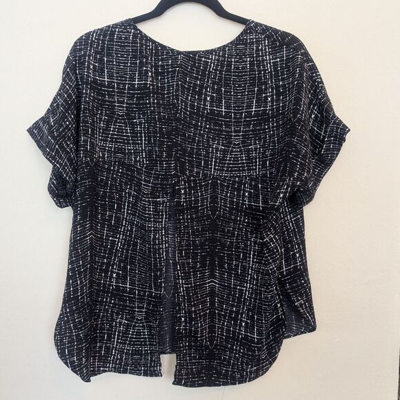 Forever 21 Contemporary Blouse Top Women's Black White Size Small - Picture 6 of 6